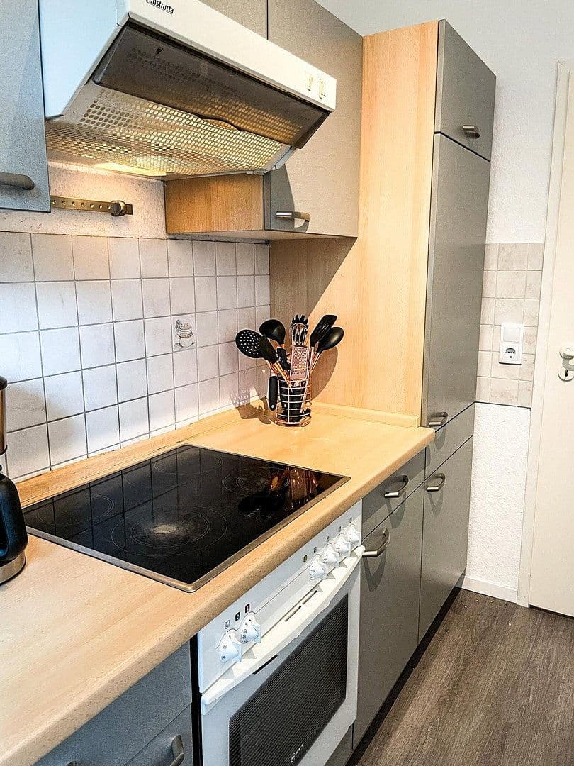 Pronájem bytu 1+1 33 m², Neue Straße 6, Laatzen, Dolní Sasko Pronájem bytu 1+1 33 m², Neue Straße 6, Laatzen, Dolní Sasko