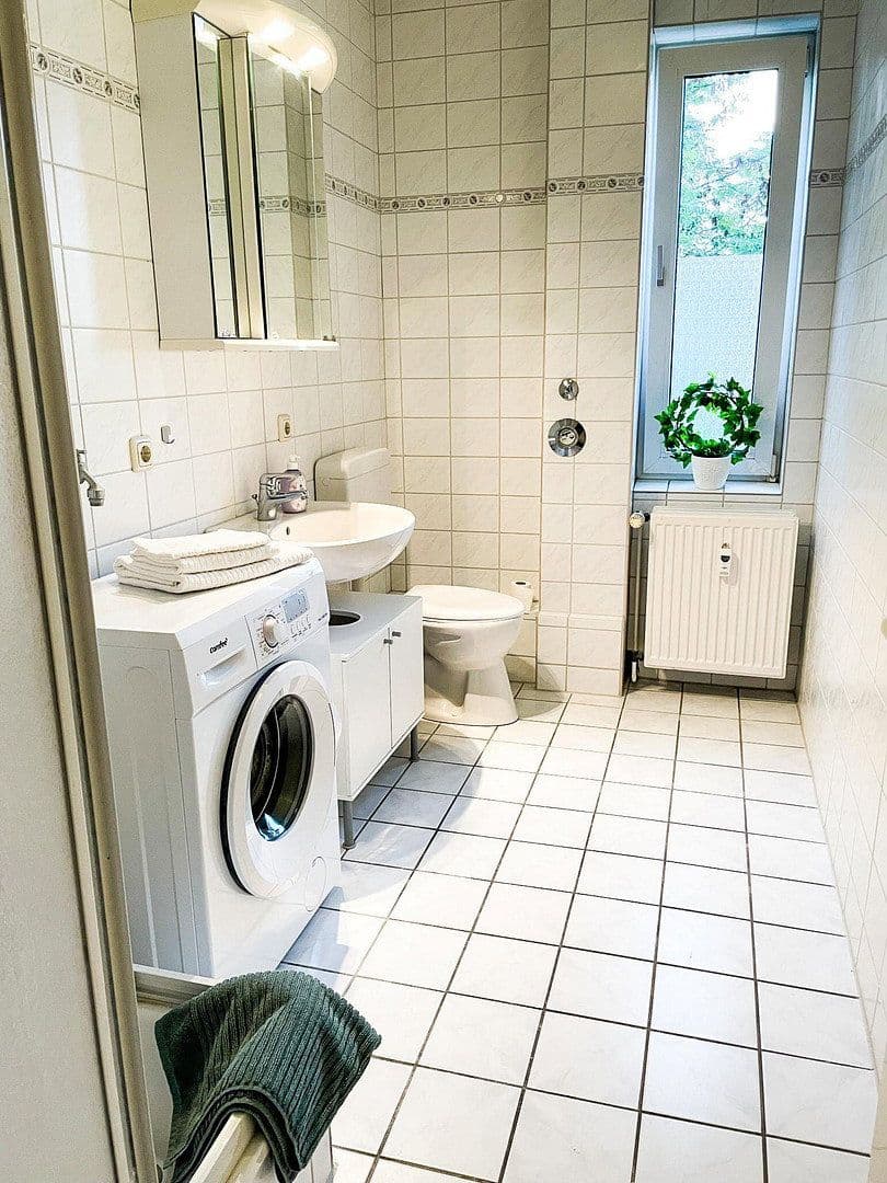 Pronájem bytu 1+1 33 m², Neue Straße 6, Laatzen, Dolní Sasko Pronájem bytu 1+1 33 m², Neue Straße 6, Laatzen, Dolní Sasko