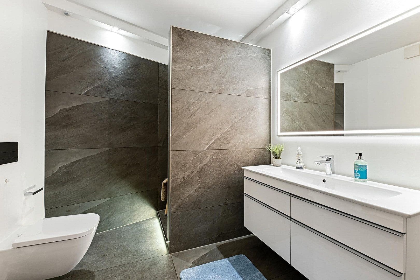 Prodej bytu 5+1 176 m², Hamburg, Hamburg Prodej bytu 5+1 176 m², Hamburg, Hamburg