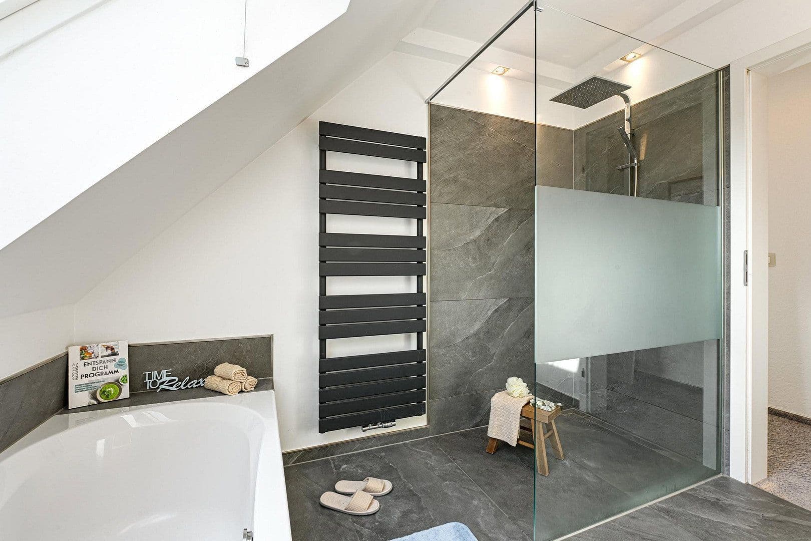 Prodej bytu 5+1 176 m², Hamburg, Hamburg Prodej bytu 5+1 176 m², Hamburg, Hamburg