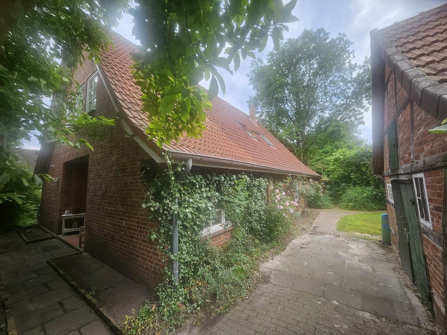 Prodej domu 212 m², pozemek 1.883 m², Quelkhorner Landstraße 3, Ottersberg, Dolní Sasko Prodej domu 212 m², pozemek 1.883 m², Quelkhorner Landstraße 3, Ottersberg, Dolní Sasko