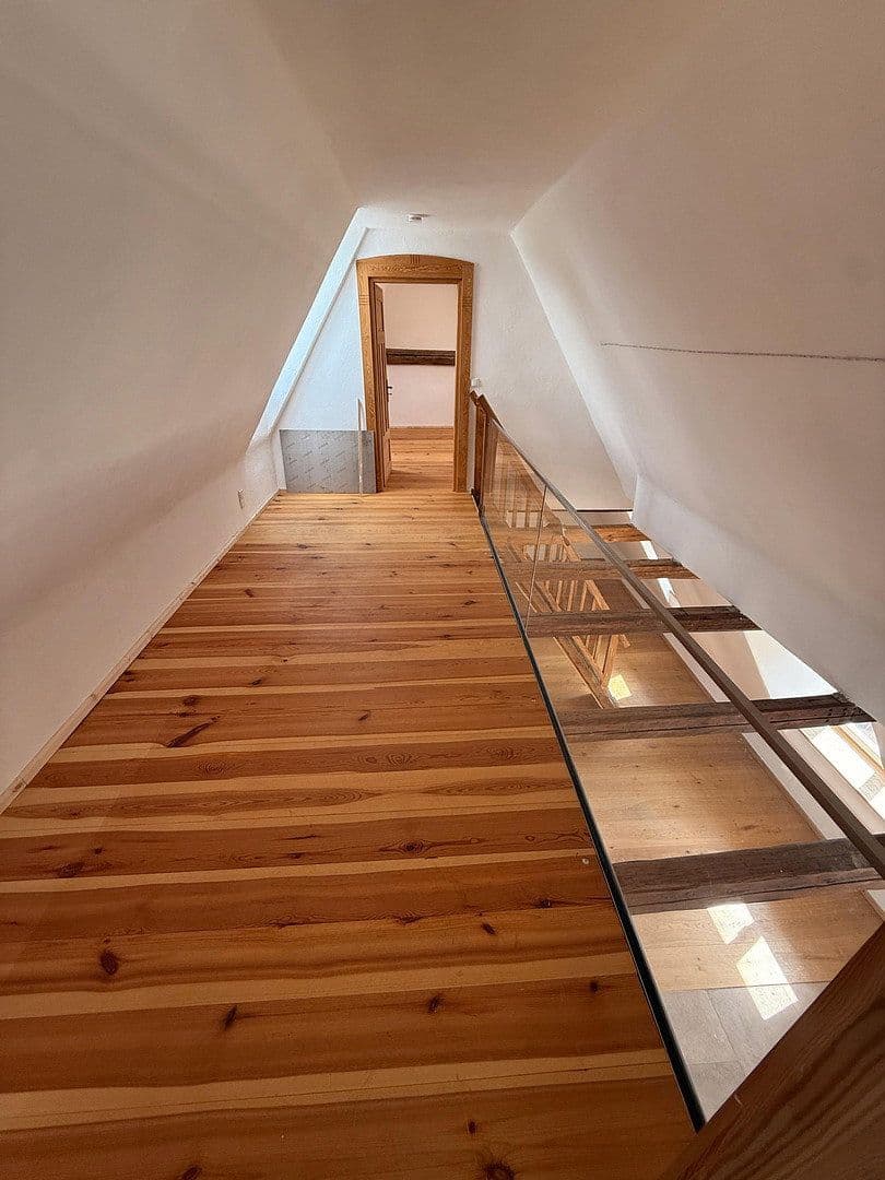 Pronájem bytu 3+1 125 m², Mittlerer Kaulberg 37, Bamberg, Bavorsko Pronájem bytu 3+1 125 m², Mittlerer Kaulberg 37, Bamberg, Bavorsko