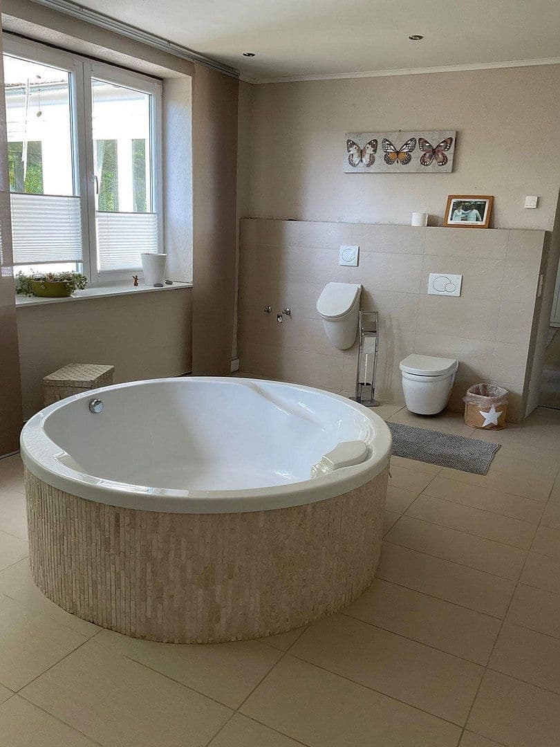 Prodej domu 800 m², pozemek 3.821 m², Bad Karlshafen, Hessen Prodej domu 800 m², pozemek 3.821 m², Bad Karlshafen, Hessen