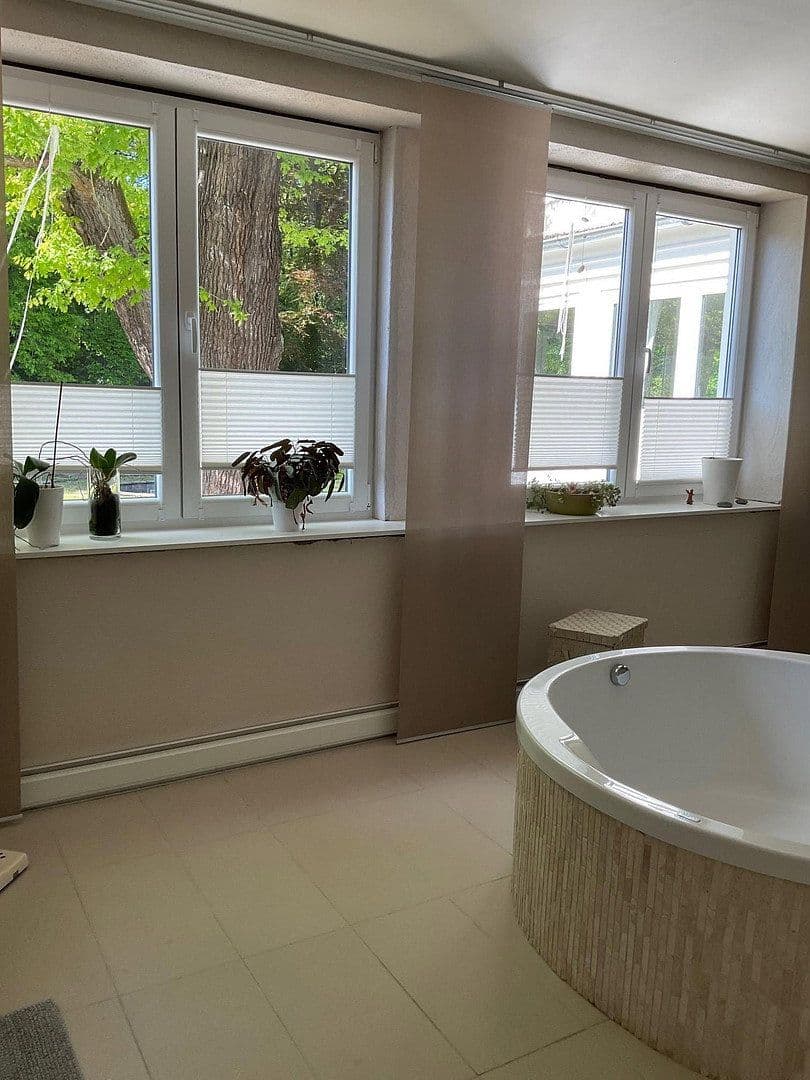 Prodej domu 800 m², pozemek 3.821 m², Bad Karlshafen, Hessen Prodej domu 800 m², pozemek 3.821 m², Bad Karlshafen, Hessen