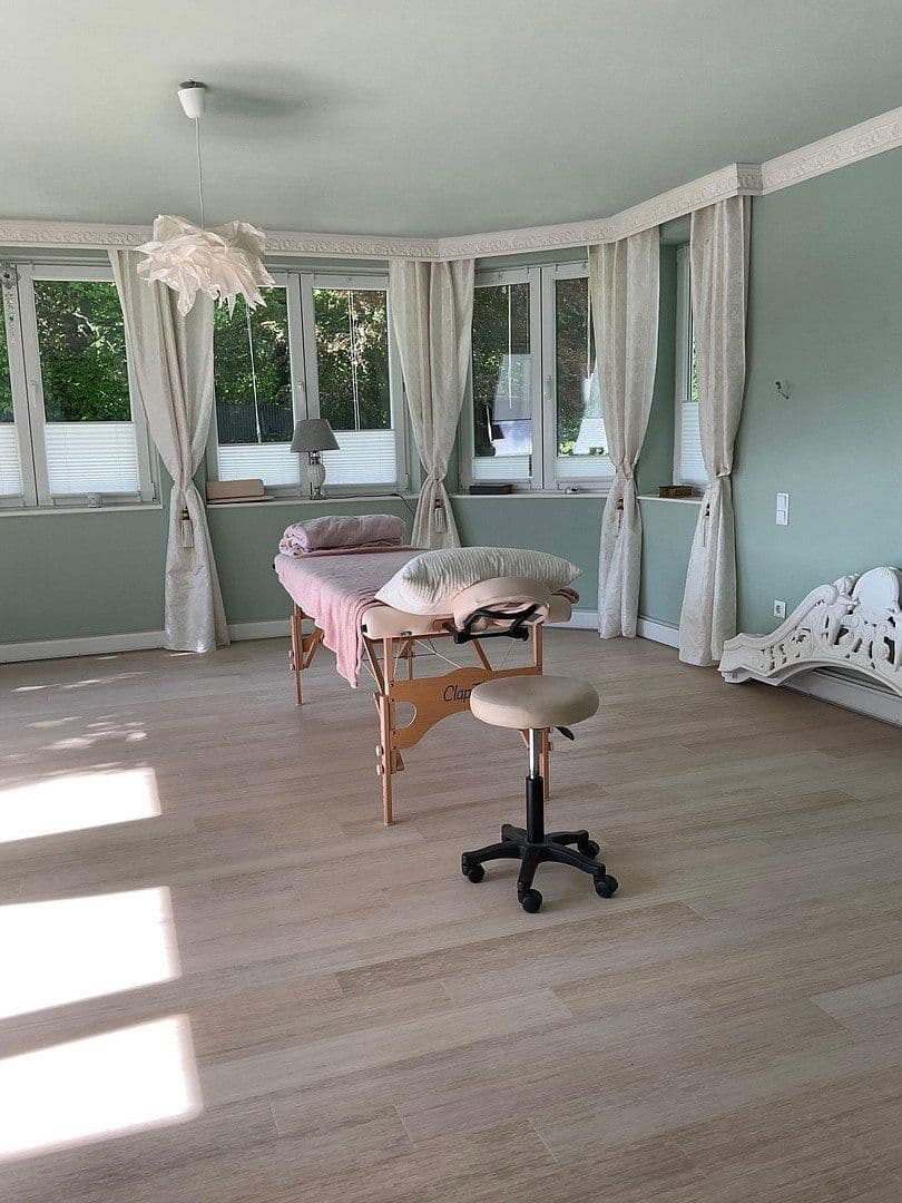 Prodej domu 800 m², pozemek 3.821 m², Bad Karlshafen, Hessen Prodej domu 800 m², pozemek 3.821 m², Bad Karlshafen, Hessen