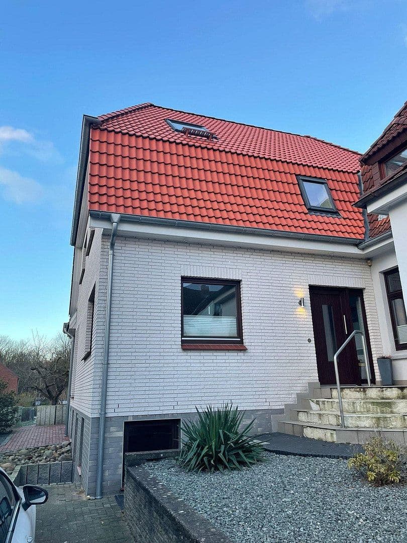 Prodej domu 273 m², pozemek 829 m², Flensburg, Šlesvicko-Holštýnsko Prodej domu 273 m², pozemek 829 m², Flensburg, Šlesvicko-Holštýnsko