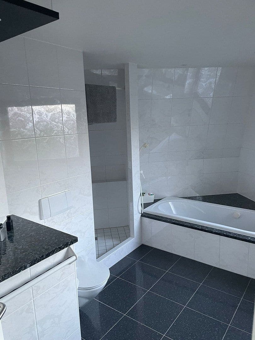 Prodej domu 273 m², pozemek 829 m², Flensburg, Šlesvicko-Holštýnsko Prodej domu 273 m², pozemek 829 m², Flensburg, Šlesvicko-Holštýnsko