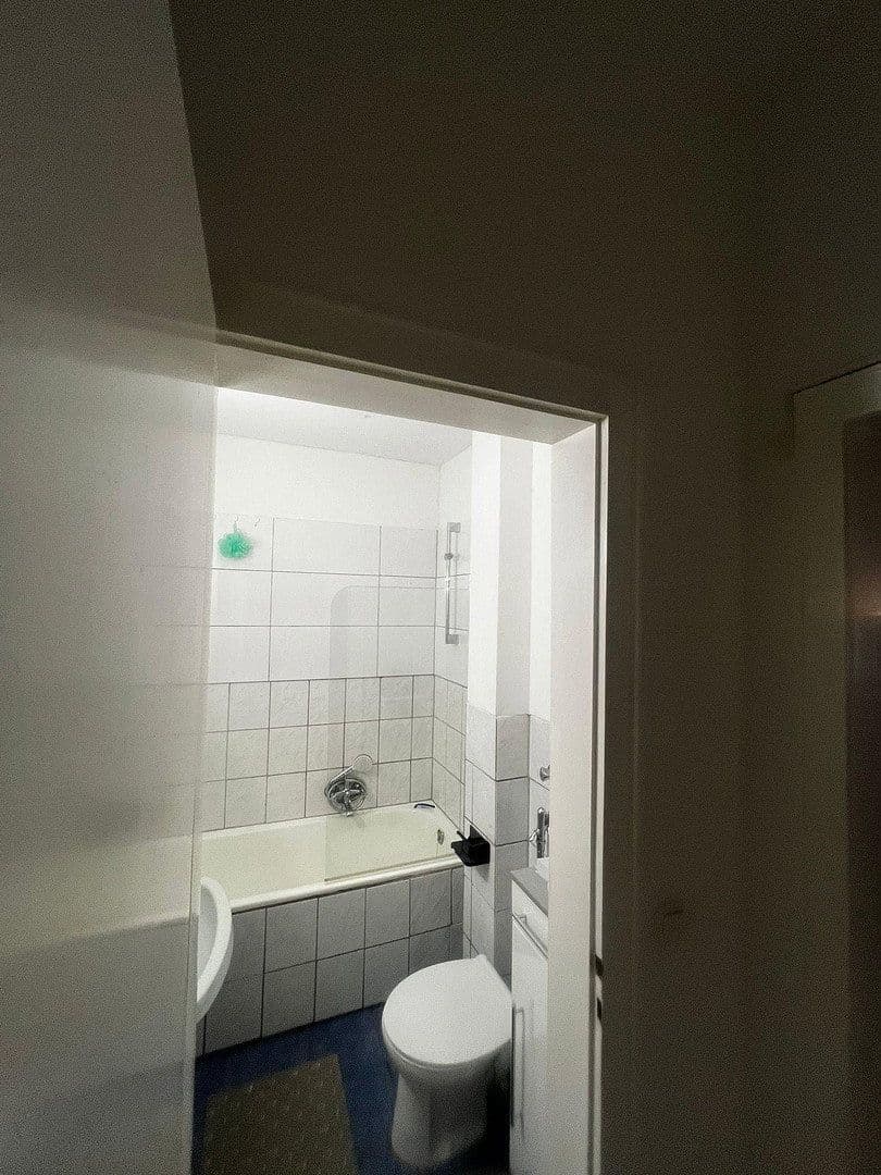 Pronájem bytu 2+1 43 m², Krayer Str. 28, Bochum, Severní Porýní-Vestfálsko Pronájem bytu 2+1 43 m², Krayer Str. 28, Bochum, Severní Porýní-Vestfálsko