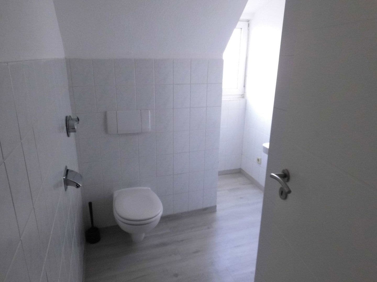 Pronájem bytu 2+1 45 m², Stuttgart, Bádensko-Württembersko Pronájem bytu 2+1 45 m², Stuttgart, Bádensko-Württembersko