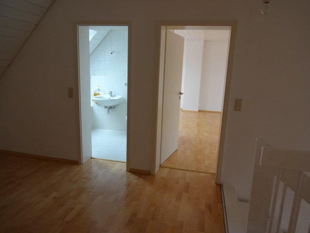 Pronájem bytu 6+1 220 m², Lehenstr. 25, Donaueschingen, Bádensko-Württembersko Pronájem bytu 6+1 220 m², Lehenstr. 25, Donaueschingen, Bádensko-Württembersko