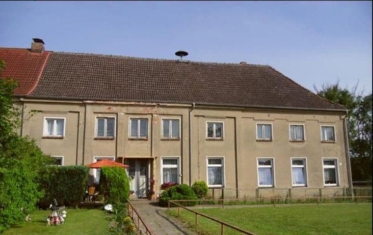 Prodej domu 400 m², pozemek 3.444 m², Sanitzer Str. 27, Sanitz, Mecklenburg-Vorpommern Prodej domu 400 m², pozemek 3.444 m², Sanitzer Str. 27, Sanitz, Mecklenburg-Vorpommern
