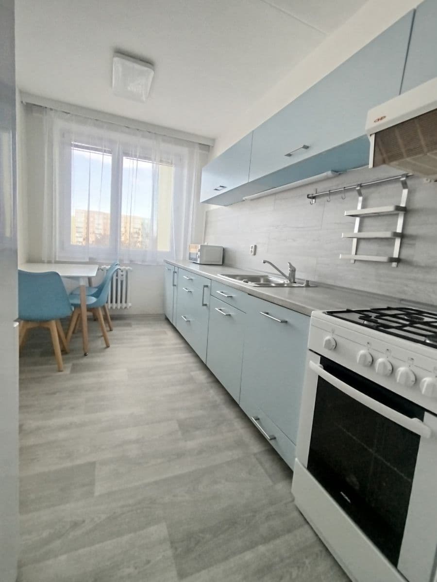 Pronájem bytu 3+1 68 m², Mikuláškovo náměstí, Brno, Jihomoravský kraj Pronájem bytu 3+1 68 m², Mikuláškovo náměstí, Brno, Jihomoravský kraj