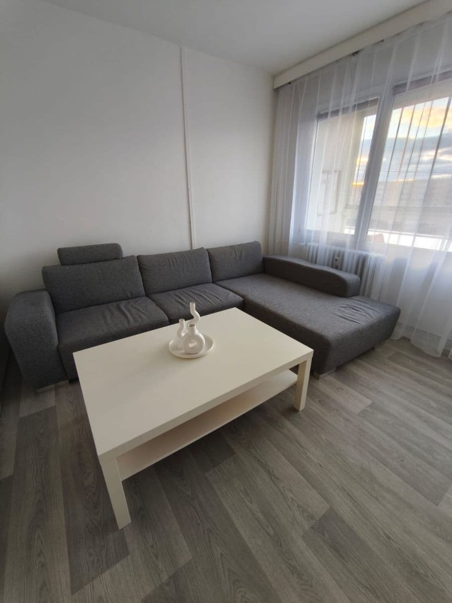 Pronájem bytu 3+1 68 m², Mikuláškovo náměstí, Brno, Jihomoravský kraj Pronájem bytu 3+1 68 m², Mikuláškovo náměstí, Brno, Jihomoravský kraj