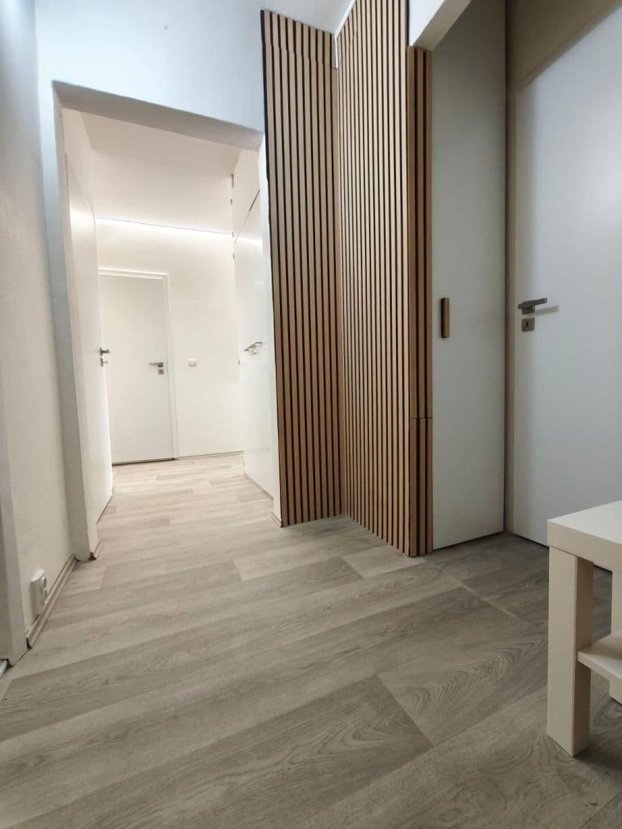 Pronájem bytu 3+1 68 m², Mikuláškovo náměstí, Brno, Jihomoravský kraj Pronájem bytu 3+1 68 m², Mikuláškovo náměstí, Brno, Jihomoravský kraj