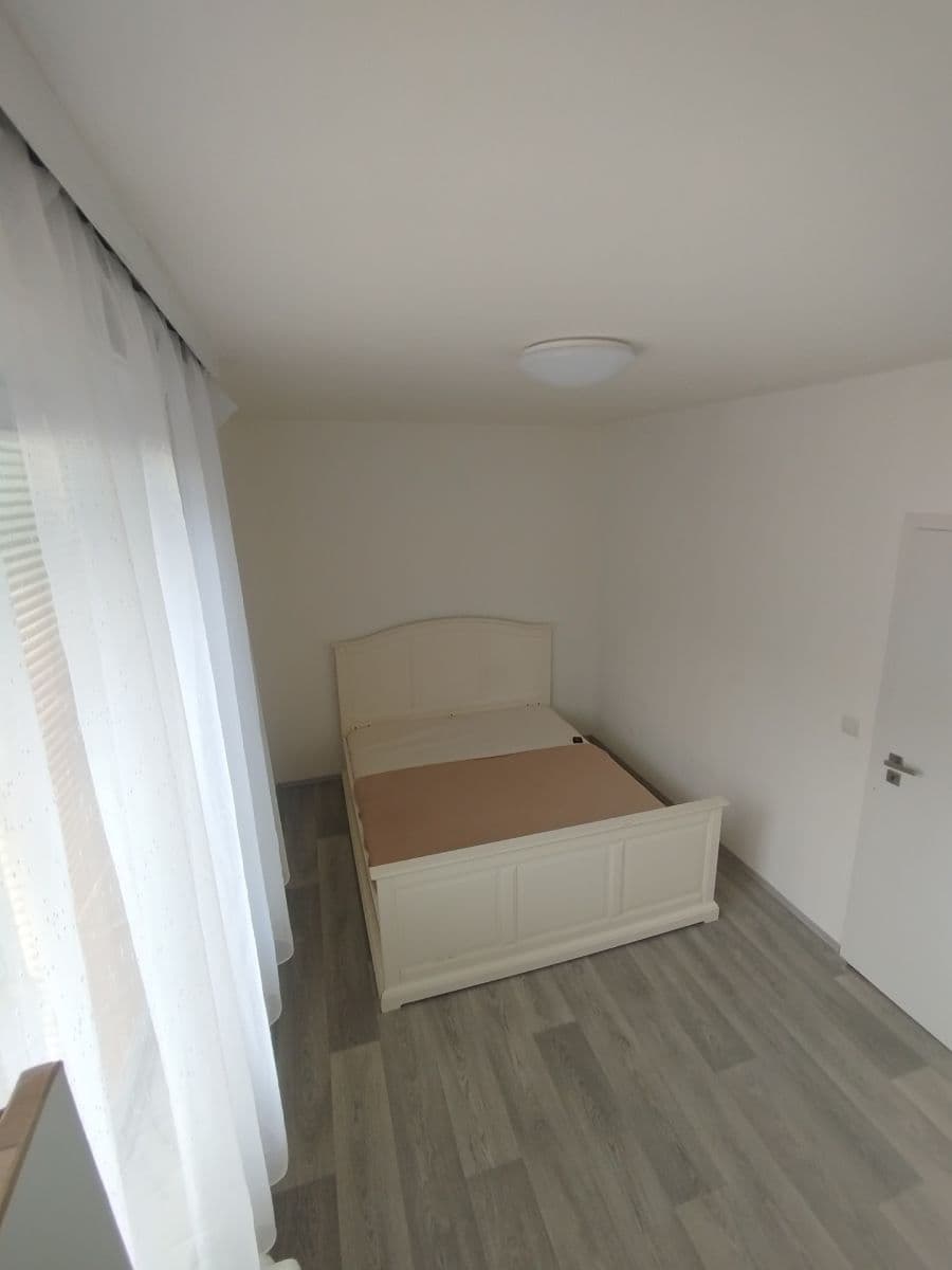 Pronájem bytu 3+1 68 m², Mikuláškovo náměstí, Brno, Jihomoravský kraj Pronájem bytu 3+1 68 m², Mikuláškovo náměstí, Brno, Jihomoravský kraj