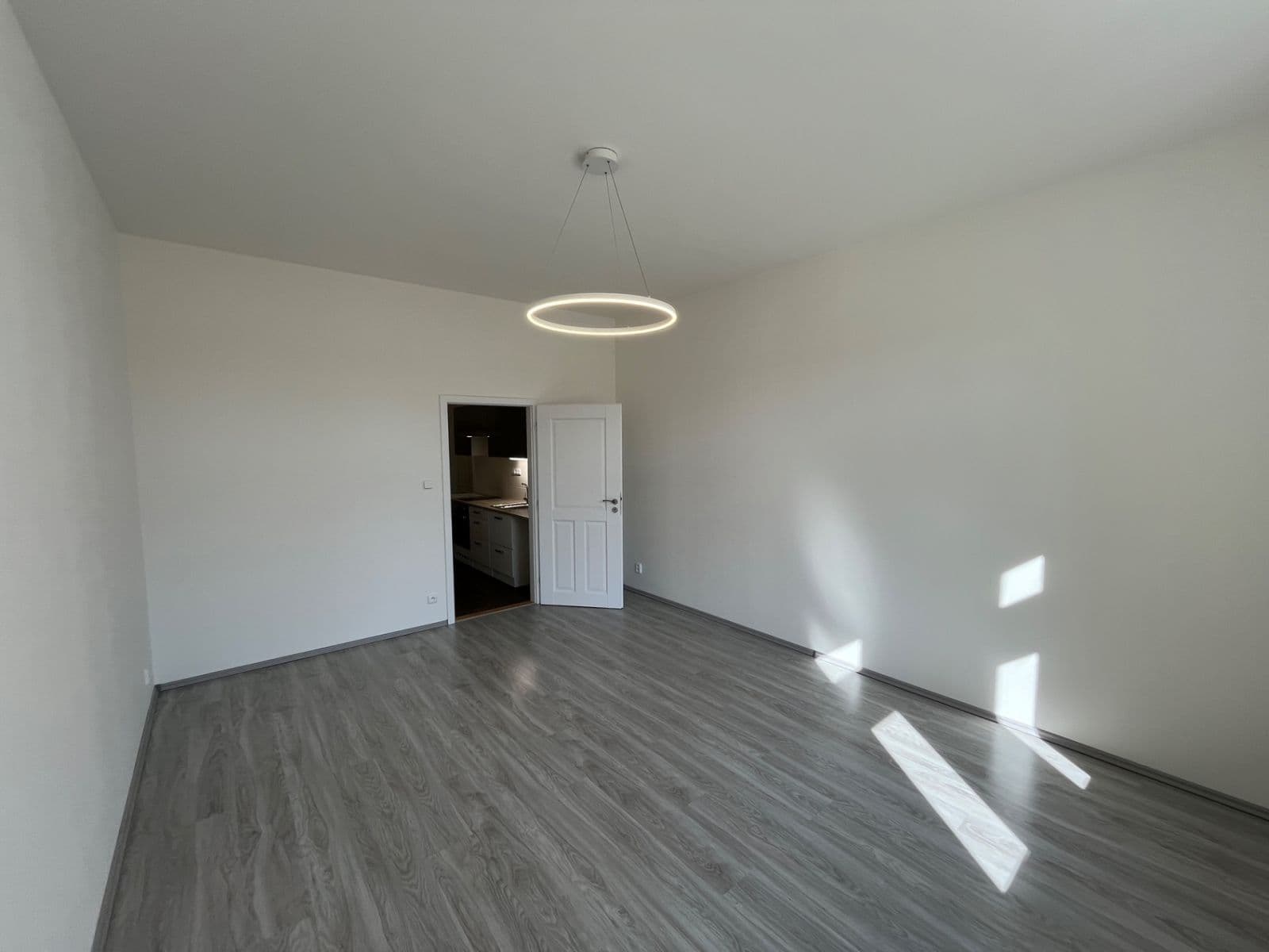 Pronájem bytu 2+kk 55 m², Kamenická, Praha, Praha Pronájem bytu 2+kk 55 m², Kamenická, Praha, Praha