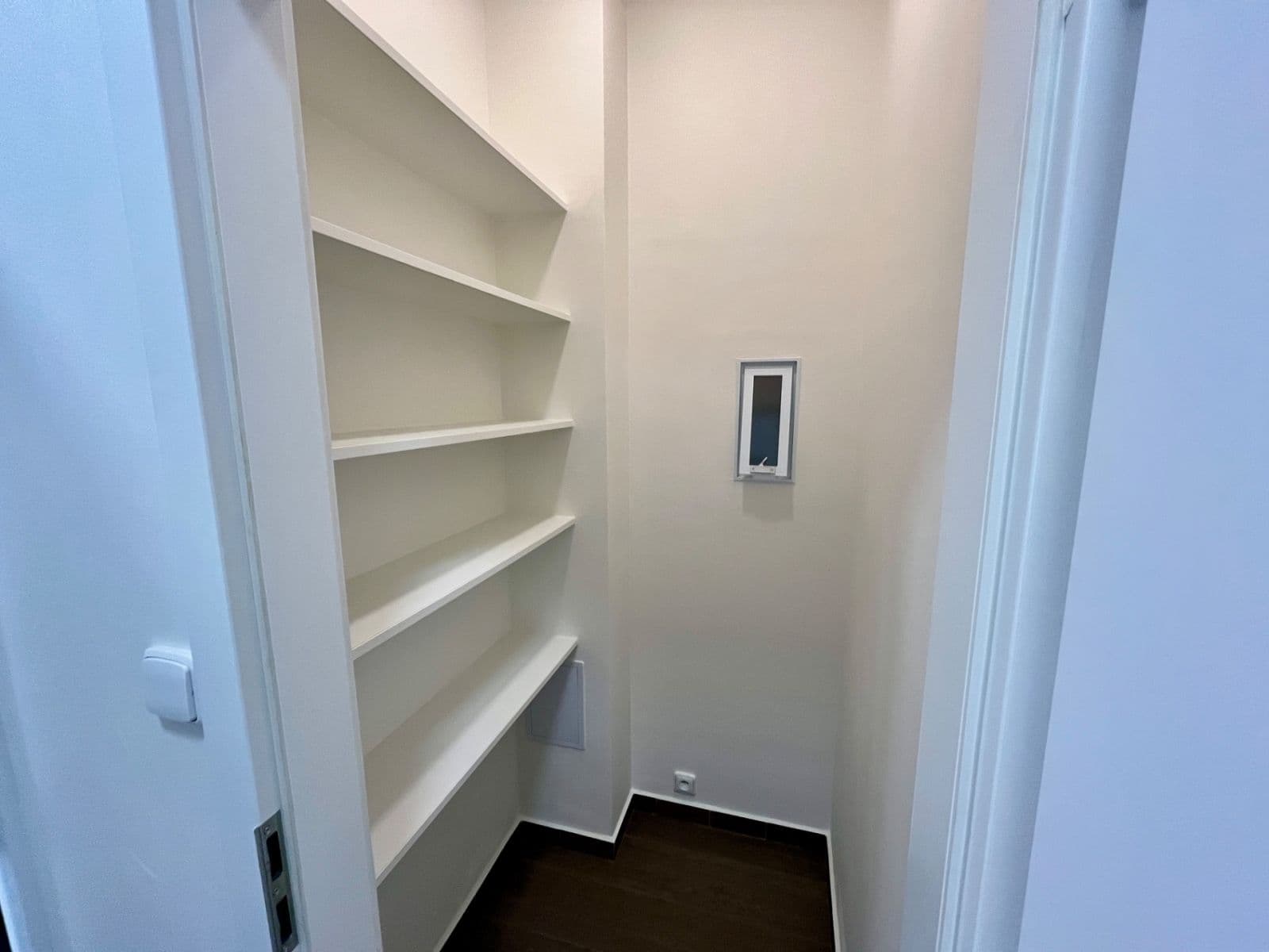 Pronájem bytu 2+kk 55 m², Kamenická, Praha, Praha Pronájem bytu 2+kk 55 m², Kamenická, Praha, Praha