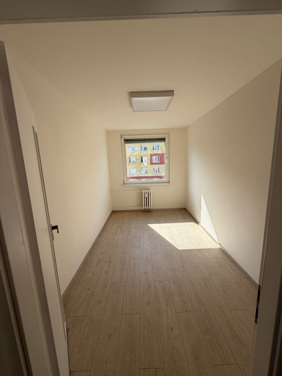 Pronájem bytu 2+kk 43 m², Váňova, Kladno, Středočeský kraj Pronájem bytu 2+kk 43 m², Váňova, Kladno, Středočeský kraj