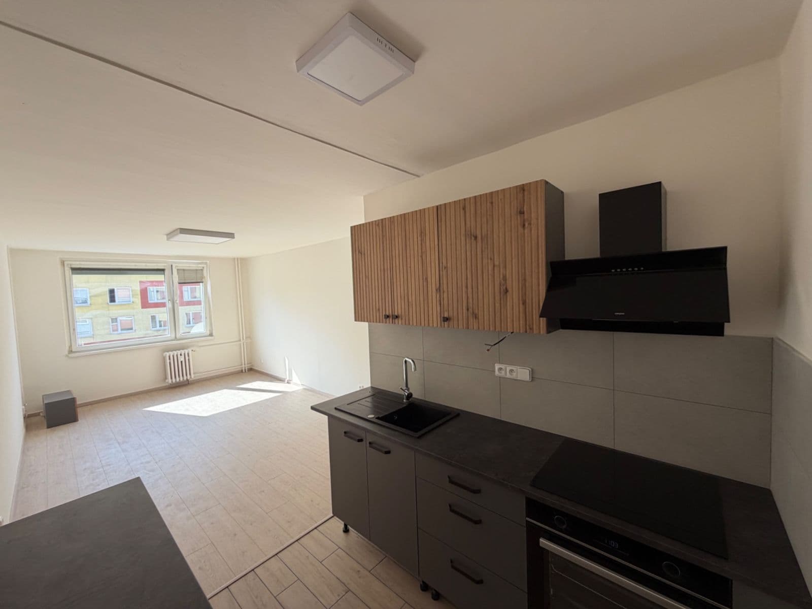 Pronájem bytu 2+kk 43 m², Váňova, Kladno, Středočeský kraj Pronájem bytu 2+kk 43 m², Váňova, Kladno, Středočeský kraj