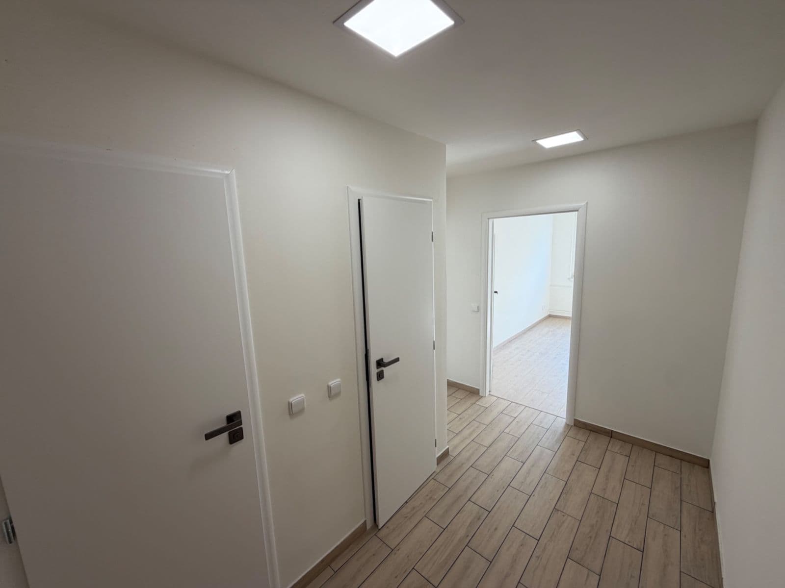 Pronájem bytu 2+kk 43 m², Váňova, Kladno, Středočeský kraj Pronájem bytu 2+kk 43 m², Váňova, Kladno, Středočeský kraj