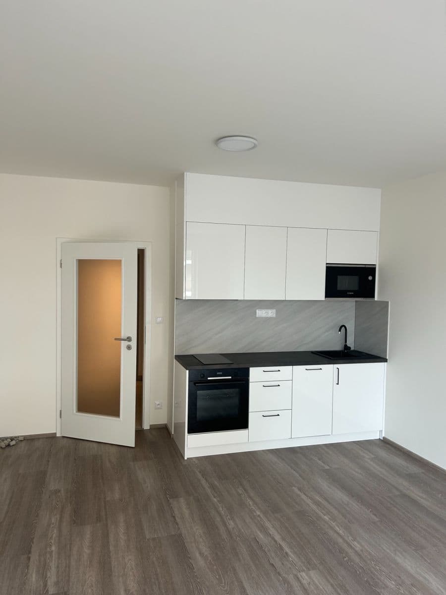 Pronájem bytu 1+kk 35 m², Gerstelova, Praha, Praha Pronájem bytu 1+kk 35 m², Gerstelova, Praha, Praha