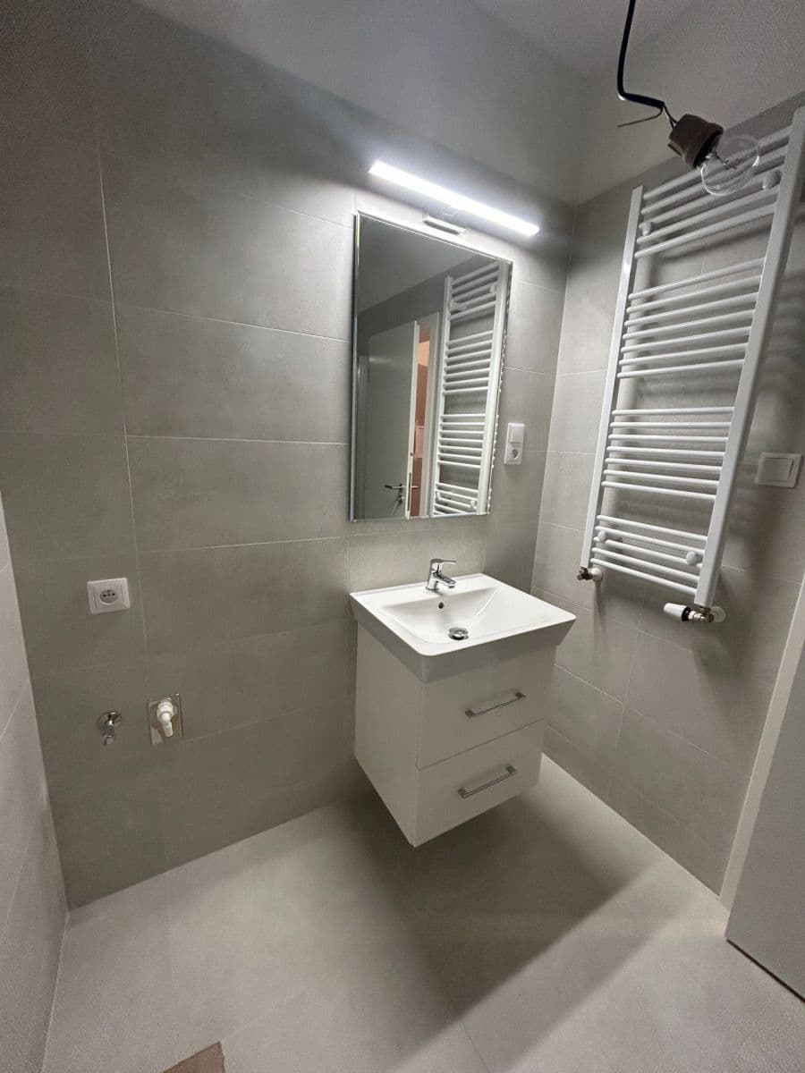 Pronájem bytu 1+kk 35 m², Gerstelova, Praha, Praha Pronájem bytu 1+kk 35 m², Gerstelova, Praha, Praha