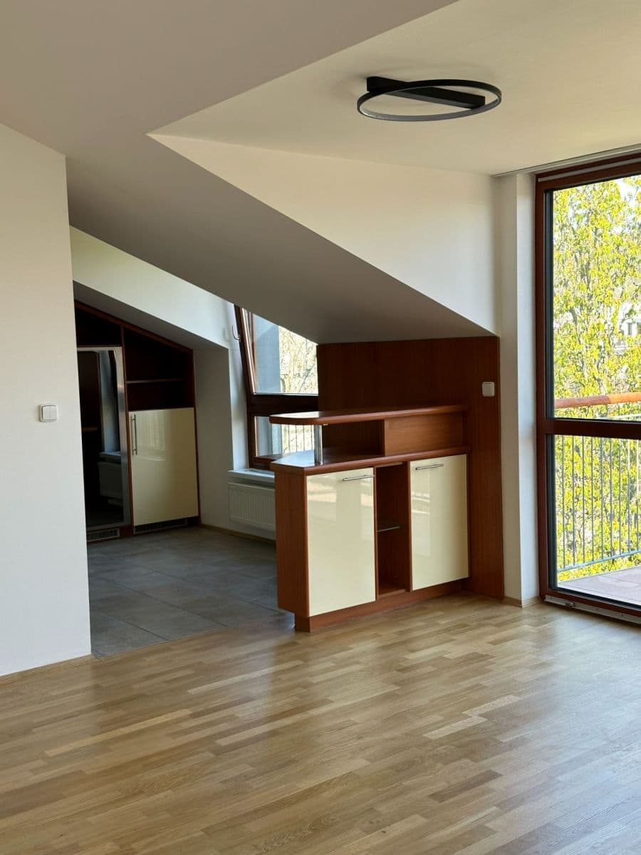 Pronájem bytu 2+kk 65 m², Podvinný mlýn, Praha, Praha Pronájem bytu 2+kk 65 m², Podvinný mlýn, Praha, Praha