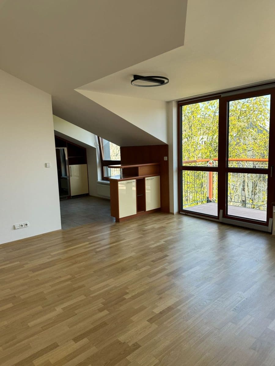 Pronájem bytu 2+kk 65 m², Podvinný mlýn, Praha, Praha Pronájem bytu 2+kk 65 m², Podvinný mlýn, Praha, Praha