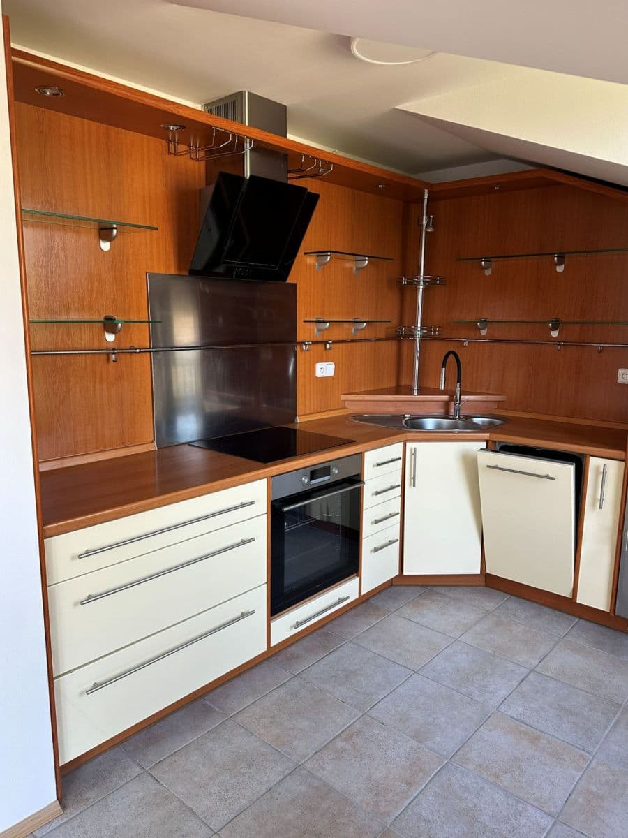 Pronájem bytu 2+kk 65 m², Podvinný mlýn, Praha, Praha Pronájem bytu 2+kk 65 m², Podvinný mlýn, Praha, Praha