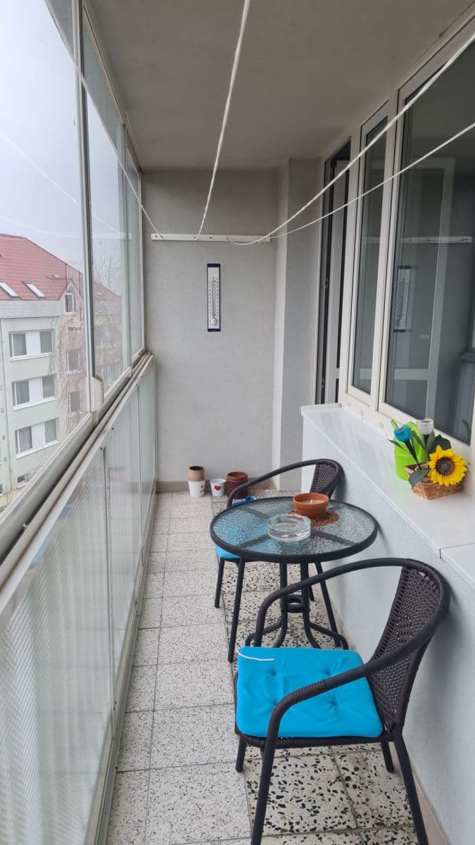 Pronájem bytu 3+1 70 m², Žiželická, Praha, Praha Pronájem bytu 3+1 70 m², Žiželická, Praha, Praha