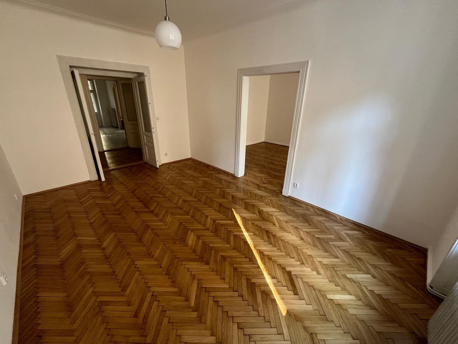 Pronájem bytu 4+1 120 m², Náplavní, Praha, Praha Pronájem bytu 4+1 120 m², Náplavní, Praha, Praha