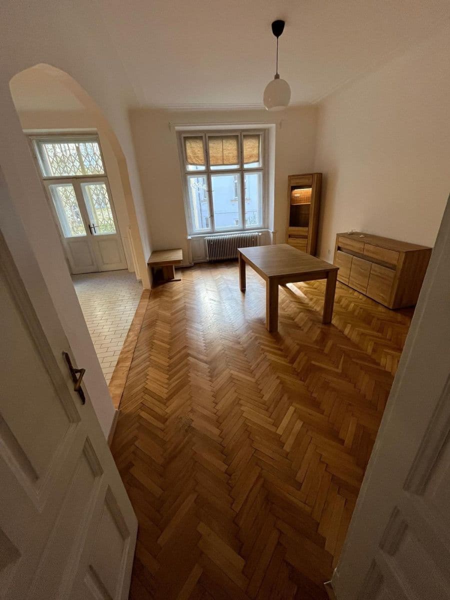 Pronájem bytu 4+1 120 m², Náplavní, Praha, Praha Pronájem bytu 4+1 120 m², Náplavní, Praha, Praha