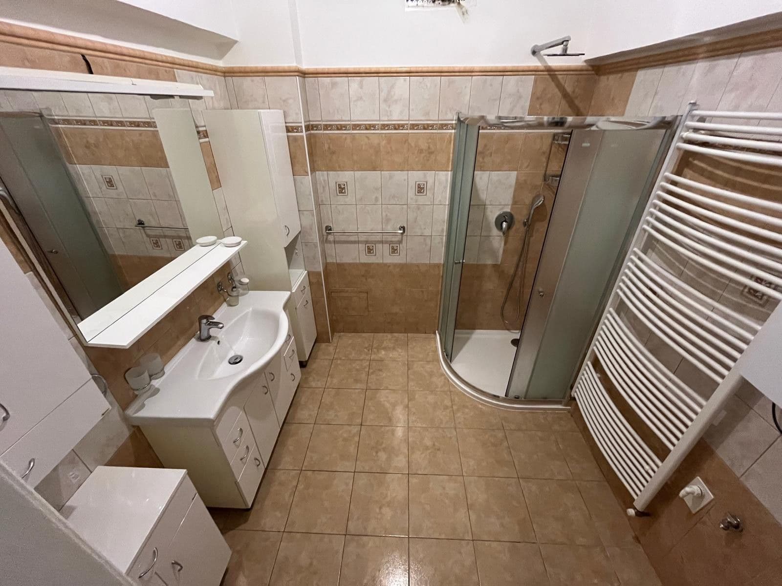 Pronájem bytu 4+1 120 m², Náplavní, Praha, Praha Pronájem bytu 4+1 120 m², Náplavní, Praha, Praha