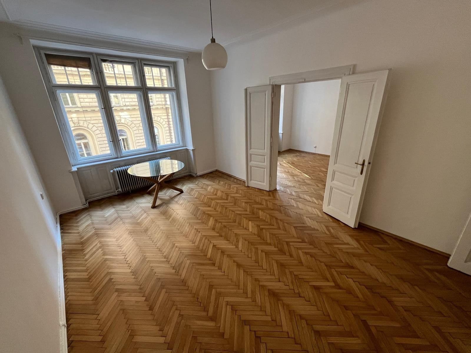 Pronájem bytu 4+1 120 m², Náplavní, Praha, Praha Pronájem bytu 4+1 120 m², Náplavní, Praha, Praha