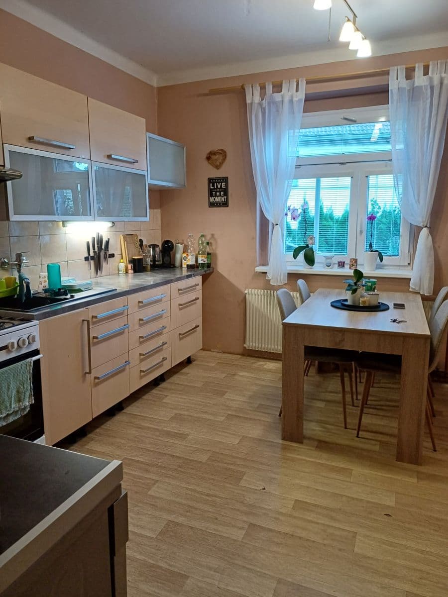 Pronájem bytu 2+1 52 m², Hluboká, Děčín, Ústecký kraj Pronájem bytu 2+1 52 m², Hluboká, Děčín, Ústecký kraj