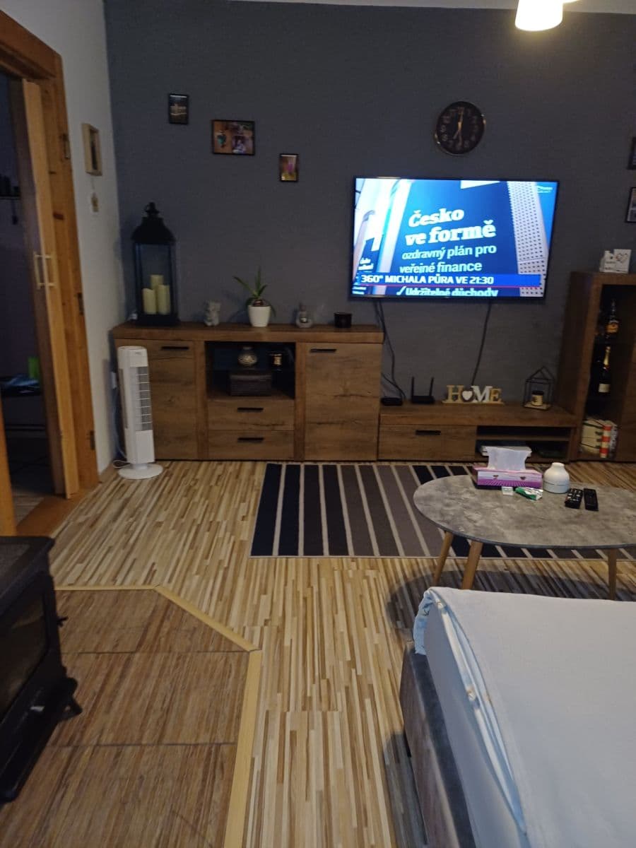 Pronájem bytu 2+1 52 m², Hluboká, Děčín, Ústecký kraj Pronájem bytu 2+1 52 m², Hluboká, Děčín, Ústecký kraj