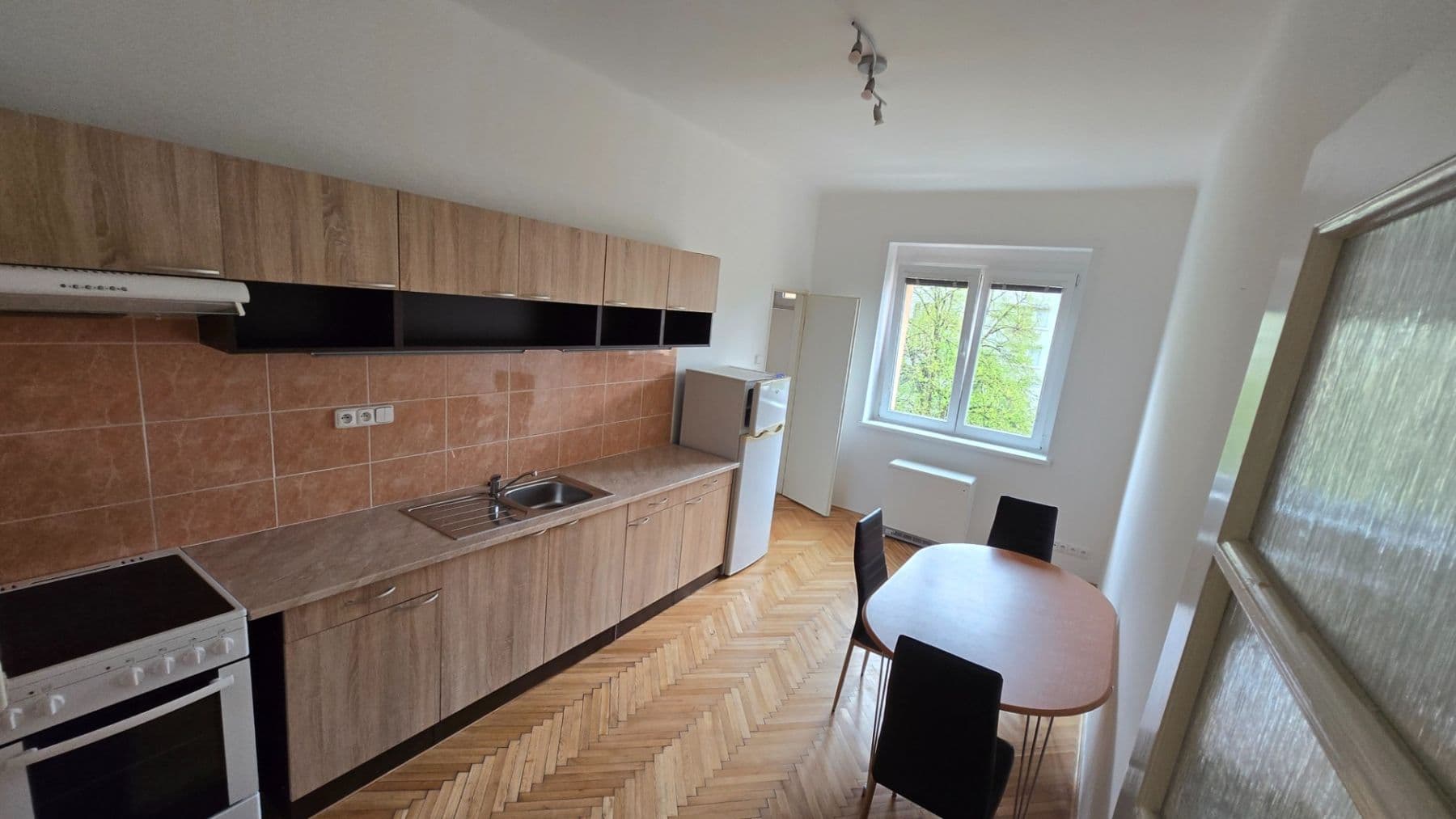 Pronájem bytu 1+1 41 m², Vrchlického, Praha, Praha Pronájem bytu 1+1 41 m², Vrchlického, Praha, Praha