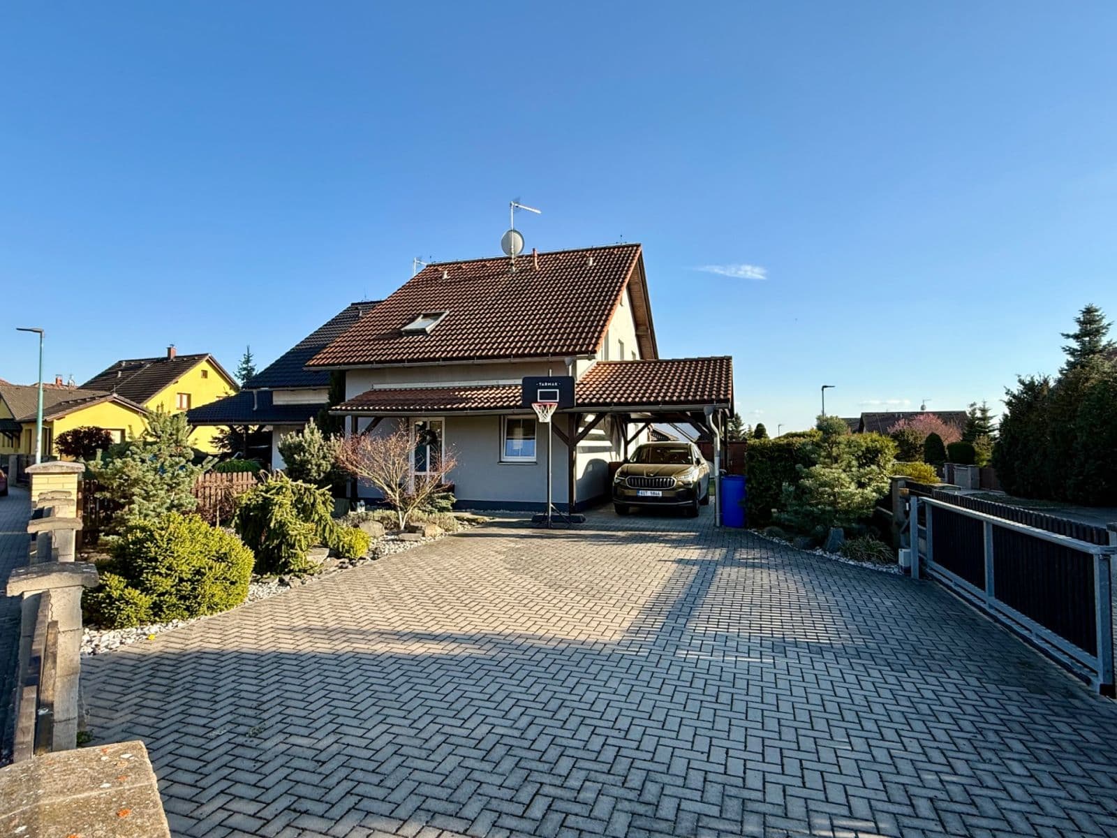 Pronájem domu 160 m², pozemek 463 m², Západní, Bradlec, Středočeský kraj Pronájem domu 160 m², pozemek 463 m², Západní, Bradlec, Středočeský kraj