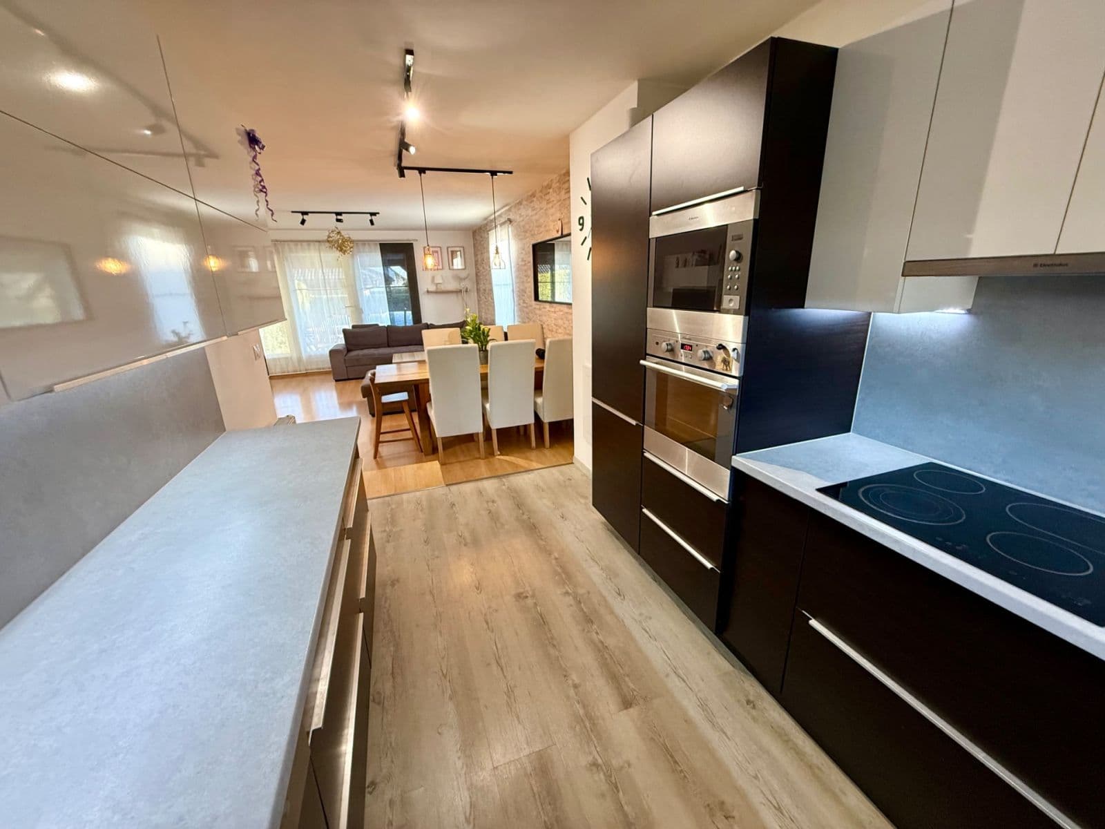 Pronájem domu 160 m², pozemek 463 m², Západní, Bradlec, Středočeský kraj Pronájem domu 160 m², pozemek 463 m², Západní, Bradlec, Středočeský kraj