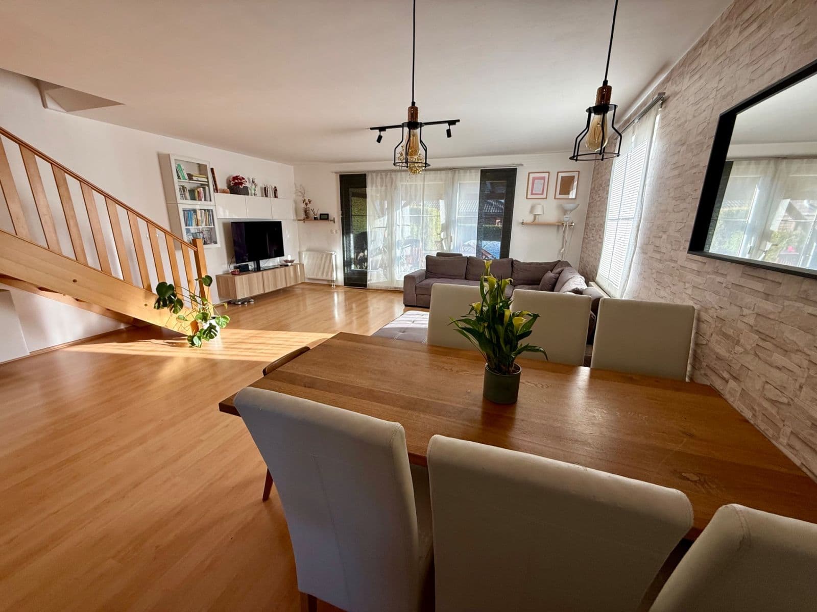 Pronájem domu 160 m², pozemek 463 m², Západní, Bradlec, Středočeský kraj Pronájem domu 160 m², pozemek 463 m², Západní, Bradlec, Středočeský kraj