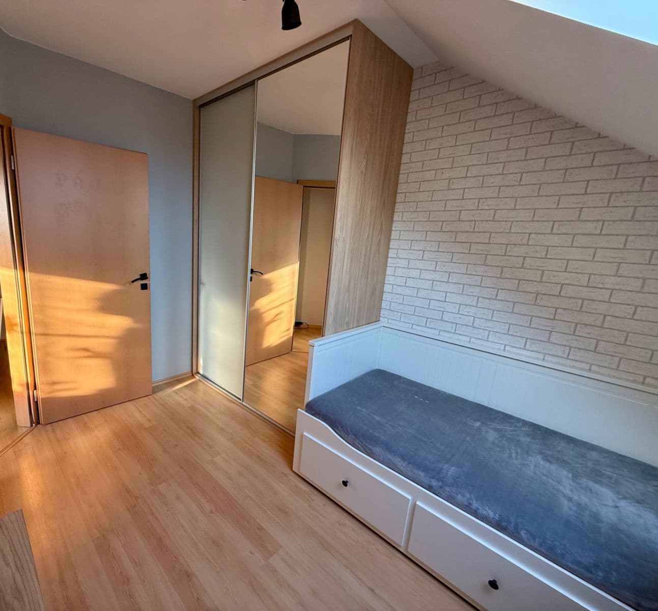 Pronájem domu 160 m², pozemek 463 m², Západní, Bradlec, Středočeský kraj Pronájem domu 160 m², pozemek 463 m², Západní, Bradlec, Středočeský kraj