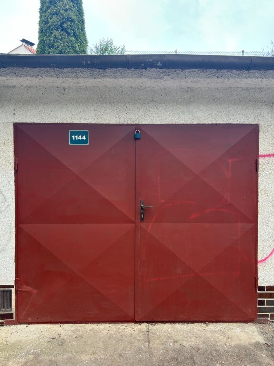 Pronájem garáže 20 m², Blansko, Jihomoravský kraj Pronájem garáže 20 m², Blansko, Jihomoravský kraj