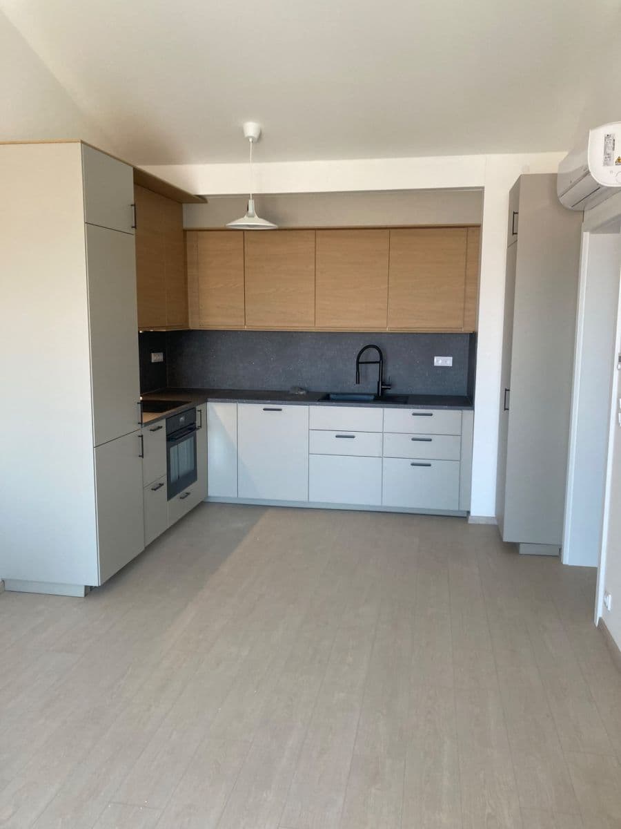 Pronájem bytu 3+kk 69 m², Cihlářská, Hostivice, Středočeský kraj Pronájem bytu 3+kk 69 m², Cihlářská, Hostivice, Středočeský kraj