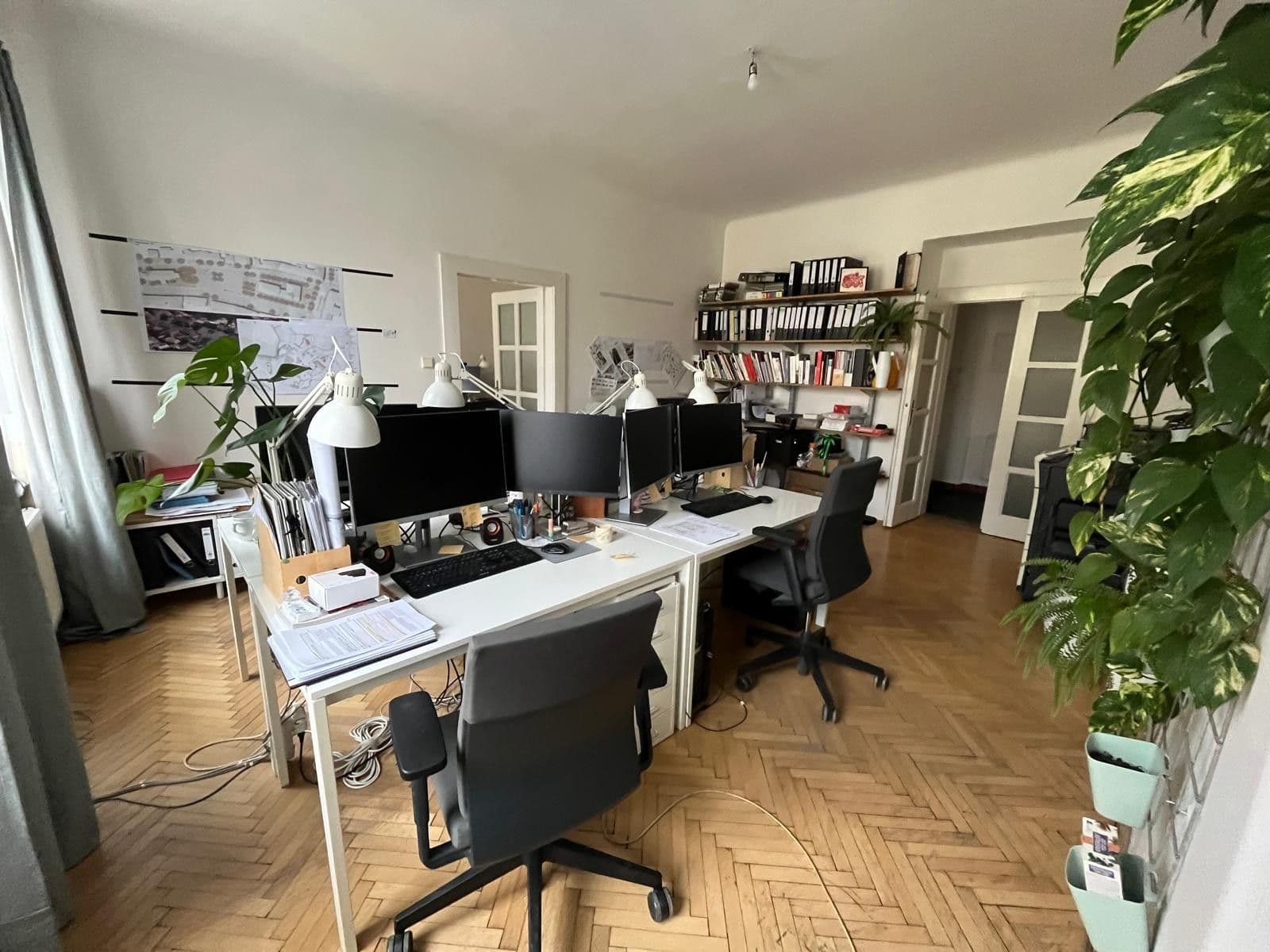 Pronájem kanceláře 40 m², Charlese de Gaulla, Praha, Praha Pronájem kanceláře 40 m², Charlese de Gaulla, Praha, Praha