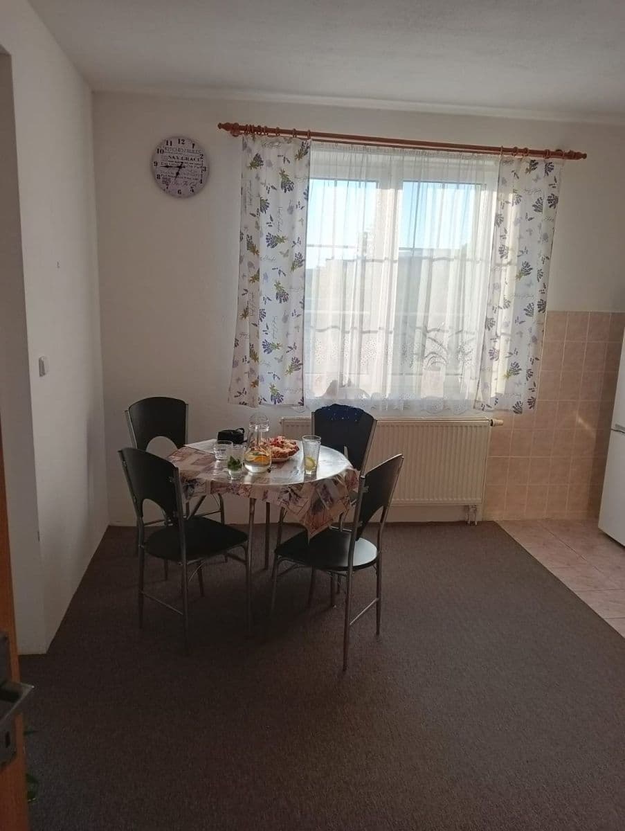 Pronájem bytu 2+1 78 m², Na Výsluní, Moravské Budějovice, Kraj Vysočina Pronájem bytu 2+1 78 m², Na Výsluní, Moravské Budějovice, Kraj Vysočina