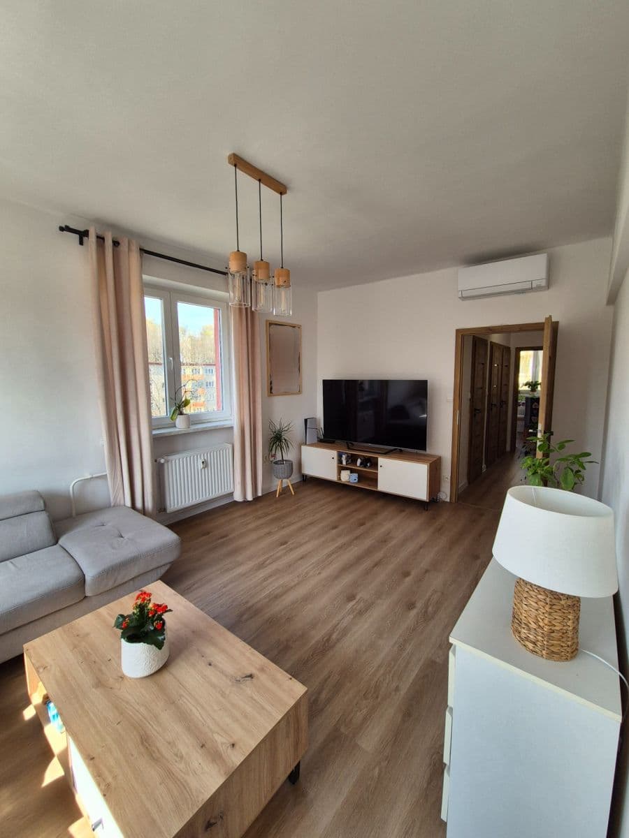 Prodej bytu 2+1 57 m², B. Němcové, Třinec, Moravskoslezský kraj Prodej bytu 2+1 57 m², B. Němcové, Třinec, Moravskoslezský kraj