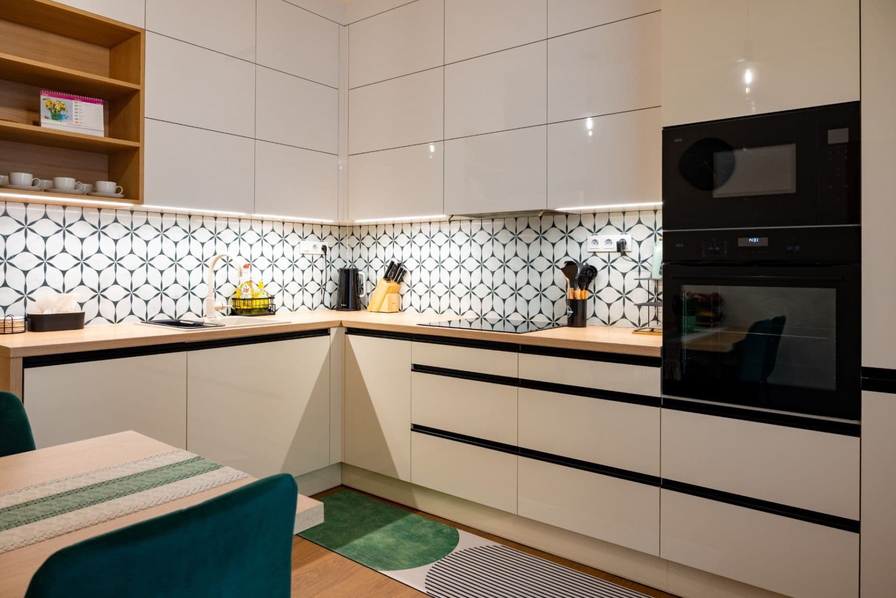 Prodej bytu 3+1 96 m², Neumannova, Olomouc, Olomoucký kraj Prodej bytu 3+1 96 m², Neumannova, Olomouc, Olomoucký kraj