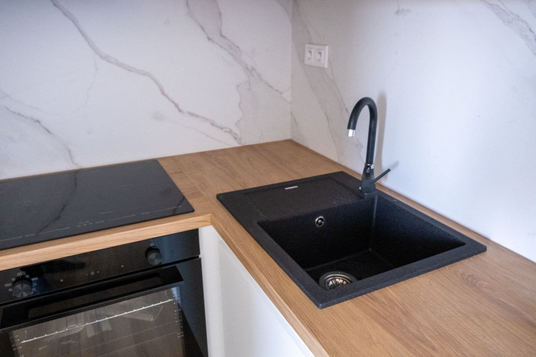 Pronájem bytu 2+kk 36 m², Gen. Hrušky, Ostrava, Moravskoslezský kraj Pronájem bytu 2+kk 36 m², Gen. Hrušky, Ostrava, Moravskoslezský kraj