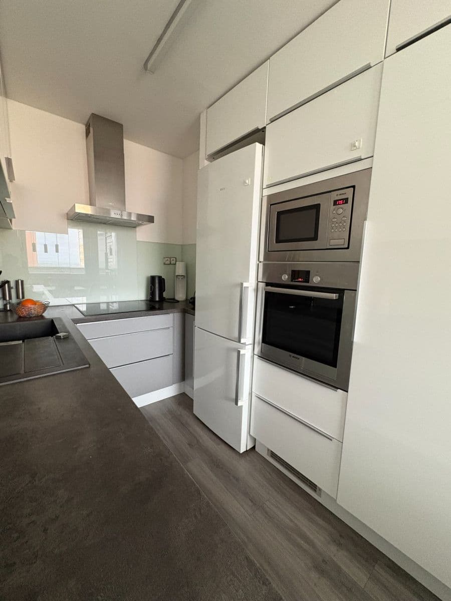 Pronájem bytu 3+kk 72 m², Doležalova, Praha, Praha Pronájem bytu 3+kk 72 m², Doležalova, Praha, Praha