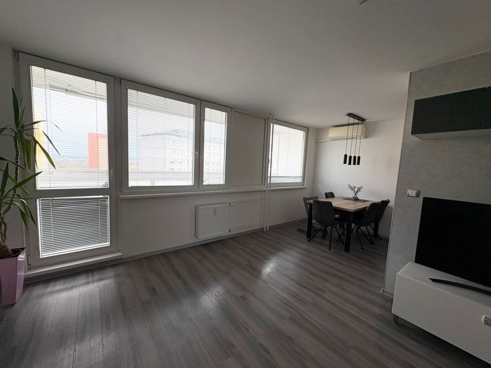 Pronájem bytu 3+kk 72 m², Doležalova, Praha, Praha Pronájem bytu 3+kk 72 m², Doležalova, Praha, Praha